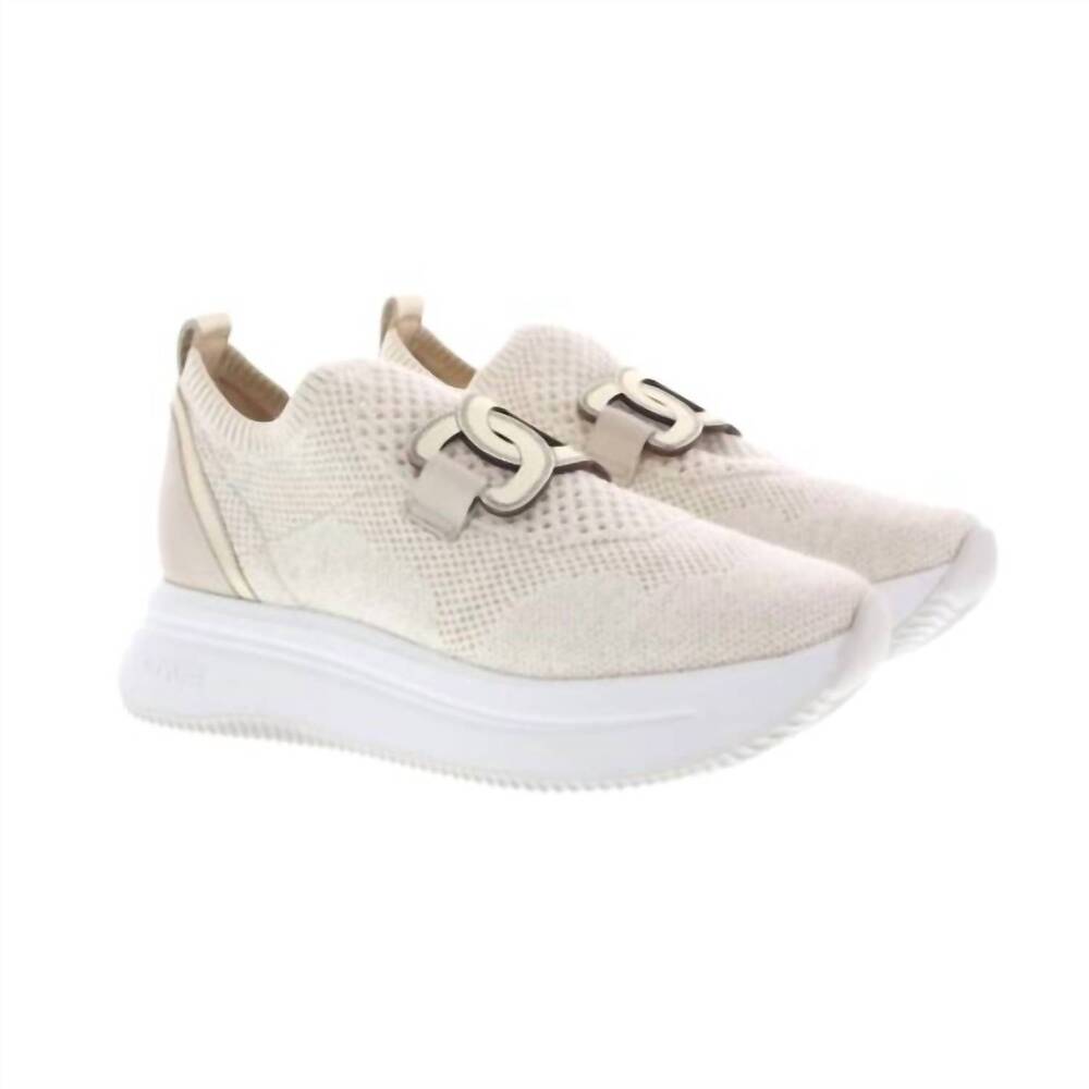 NEW SOFTWAVES women's simone slip-on shoes in sand